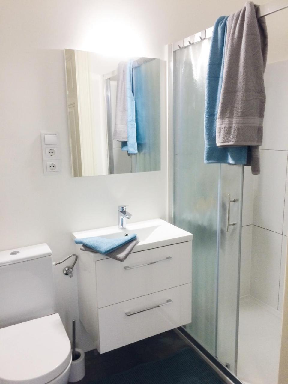Apt Tennis Prime Location, Parking, Near Beach, Self Check-in Apartment