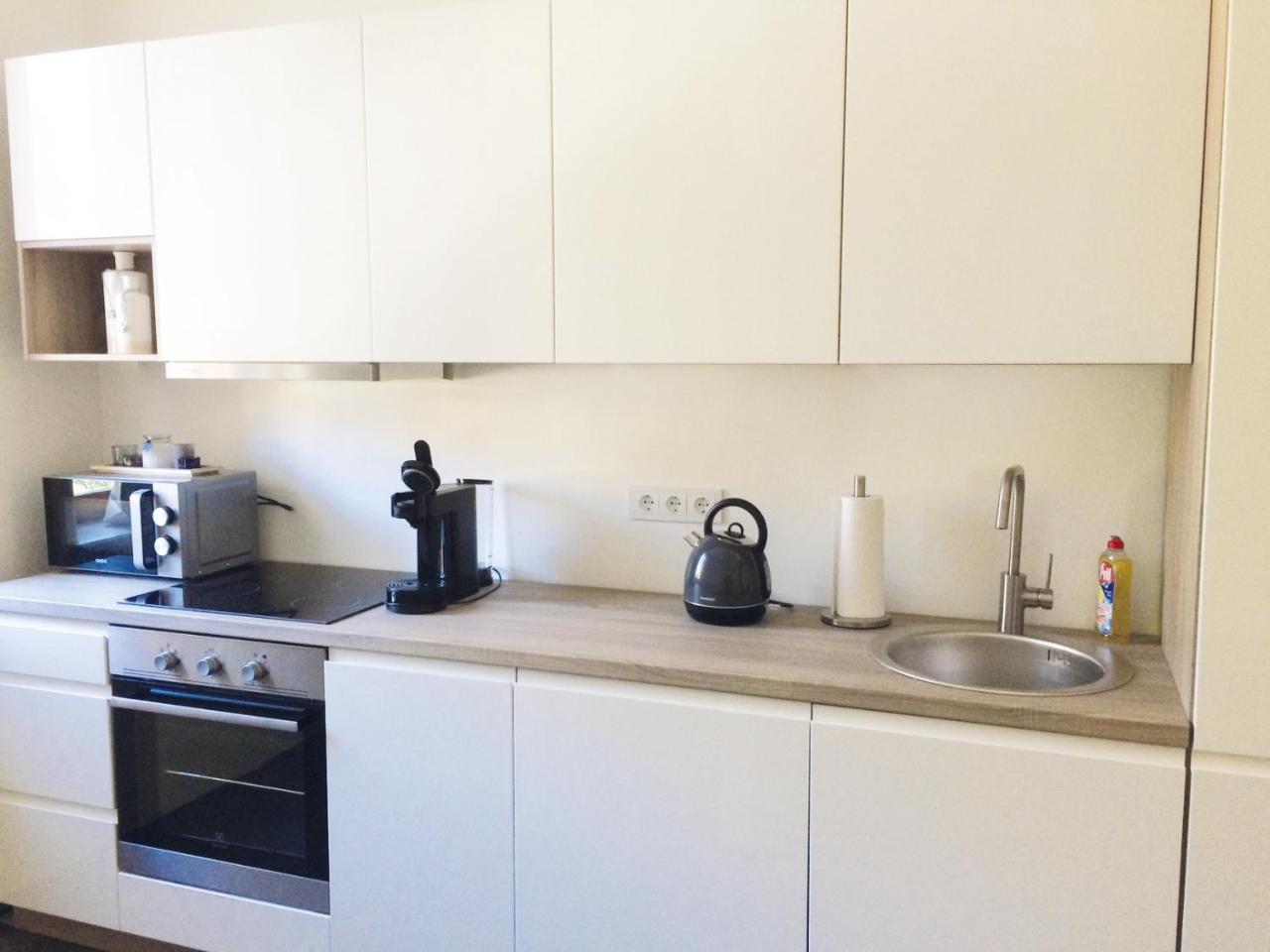 Apt Tennis Prime Location, Parking, Near Beach, Self Check-in *